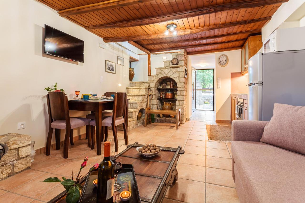 Ferienhaus Olive Garden Stone House Near The Petalídhion
