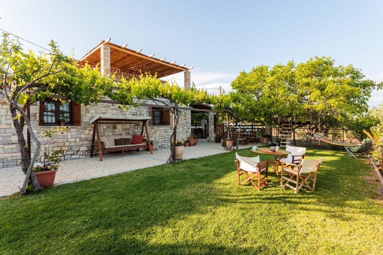 Hébergement de vacances Olive Garden Stone House Near The Petalídhion